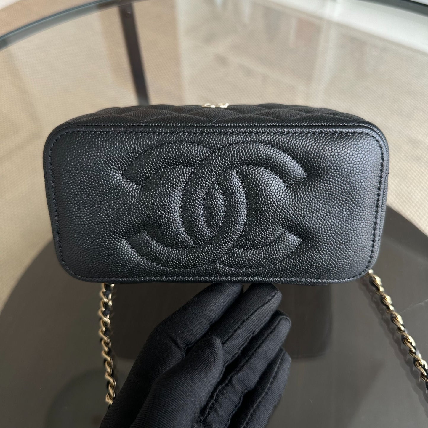 *Microchip, Like New* Long Vanity Classic Quilted Caviar Small Black LGHW