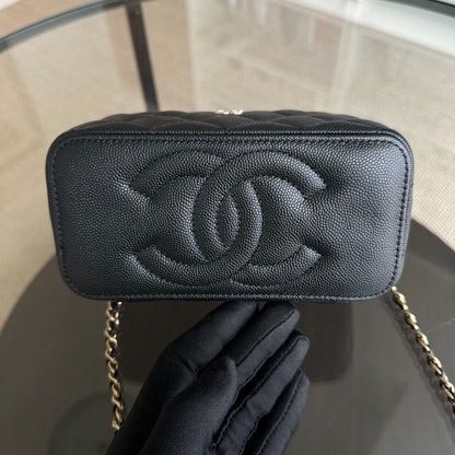 *Microchip, Like New* Long Vanity Classic Quilted Caviar Small Black LGHW