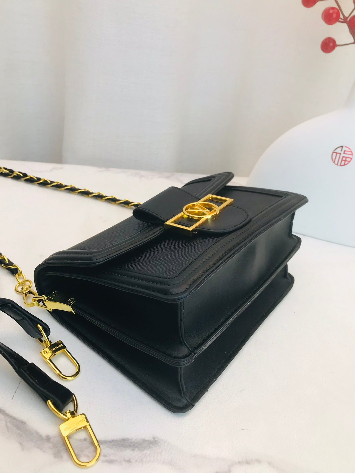 Louis vuitton handbag