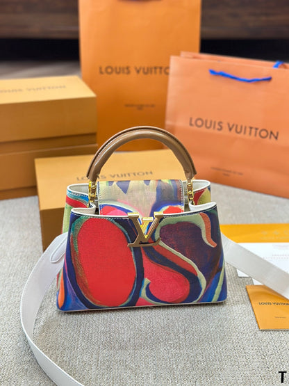 Louis Vuitton Capucines Handbag( 27cm)