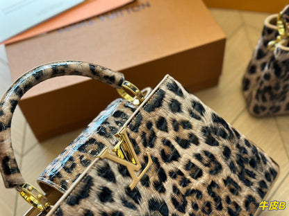 Louis Vuitton Capucines Handbag( 27cm)