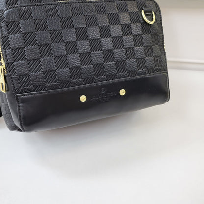 Louis Vuitton / Gucci handbags ( backpack)