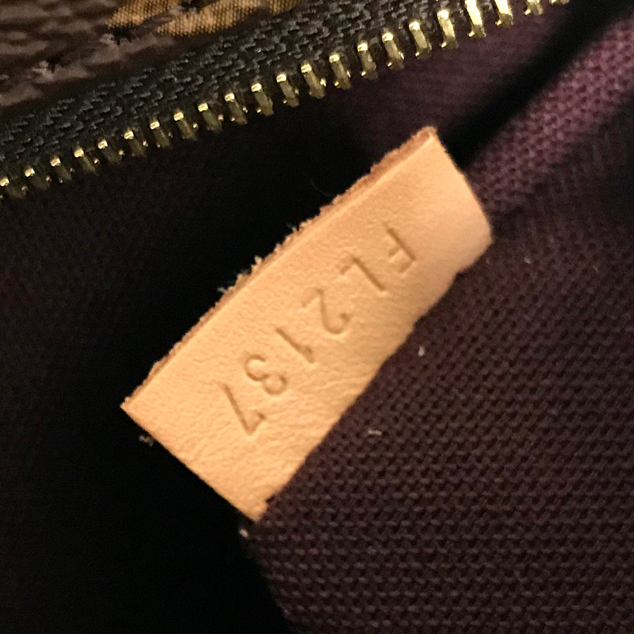 LOUIS VUITTON Tote Bag