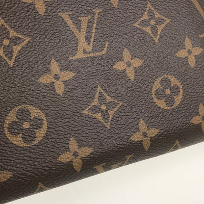 LOUIS VUITTON purse Zip Around