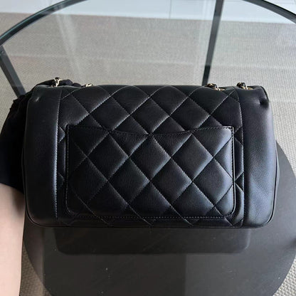 *Modern Reissue 2015* Diana 28CM Quilted Lambskin Black Golden Hardware Series 20