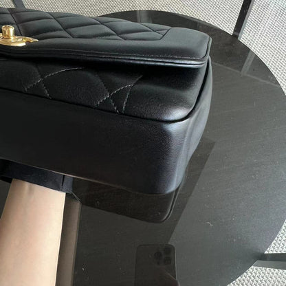 *Modern Reissue 2015* Diana 28CM Quilted Lambskin Black Golden Hardware Series 20