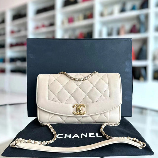 *Modern Reissue 2015* Diana Small 22CM Quilted Lambskin Beige Golden Hardware Series 20