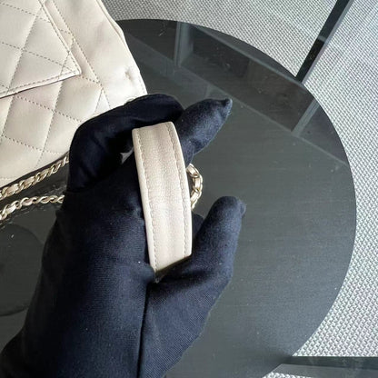 *Modern Reissue 2015* Diana Small 22CM Quilted Lambskin Beige Golden Hardware Series 20
