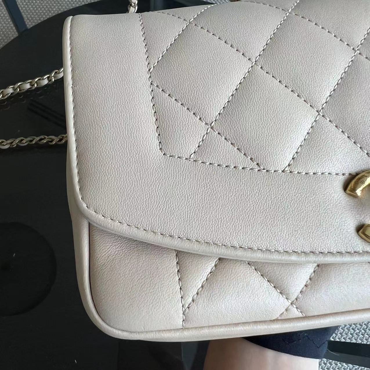 *Modern Reissue 2015* Diana Small 22CM Quilted Lambskin Beige Golden Hardware Series 20
