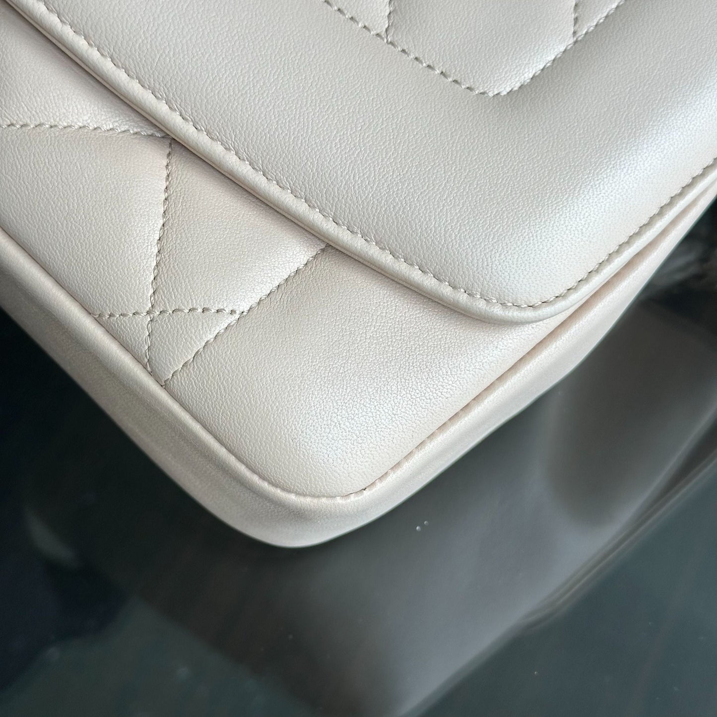 *Modern Reissue, Like New* Diana Jumbo 28CM Quilted Lambskin Beige GHW No 20