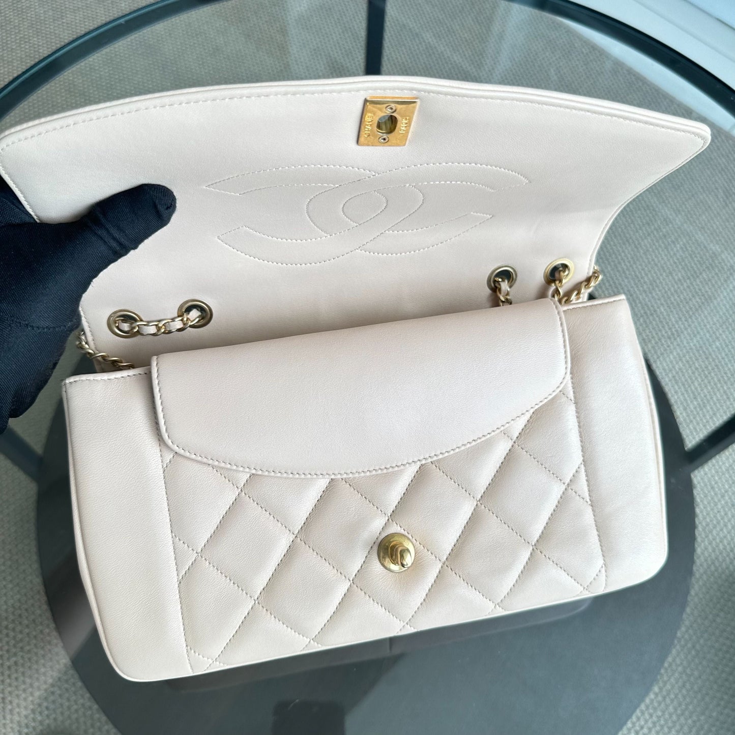 *Modern Reissue, Like New* Diana Jumbo 28CM Quilted Lambskin Beige GHW No 20