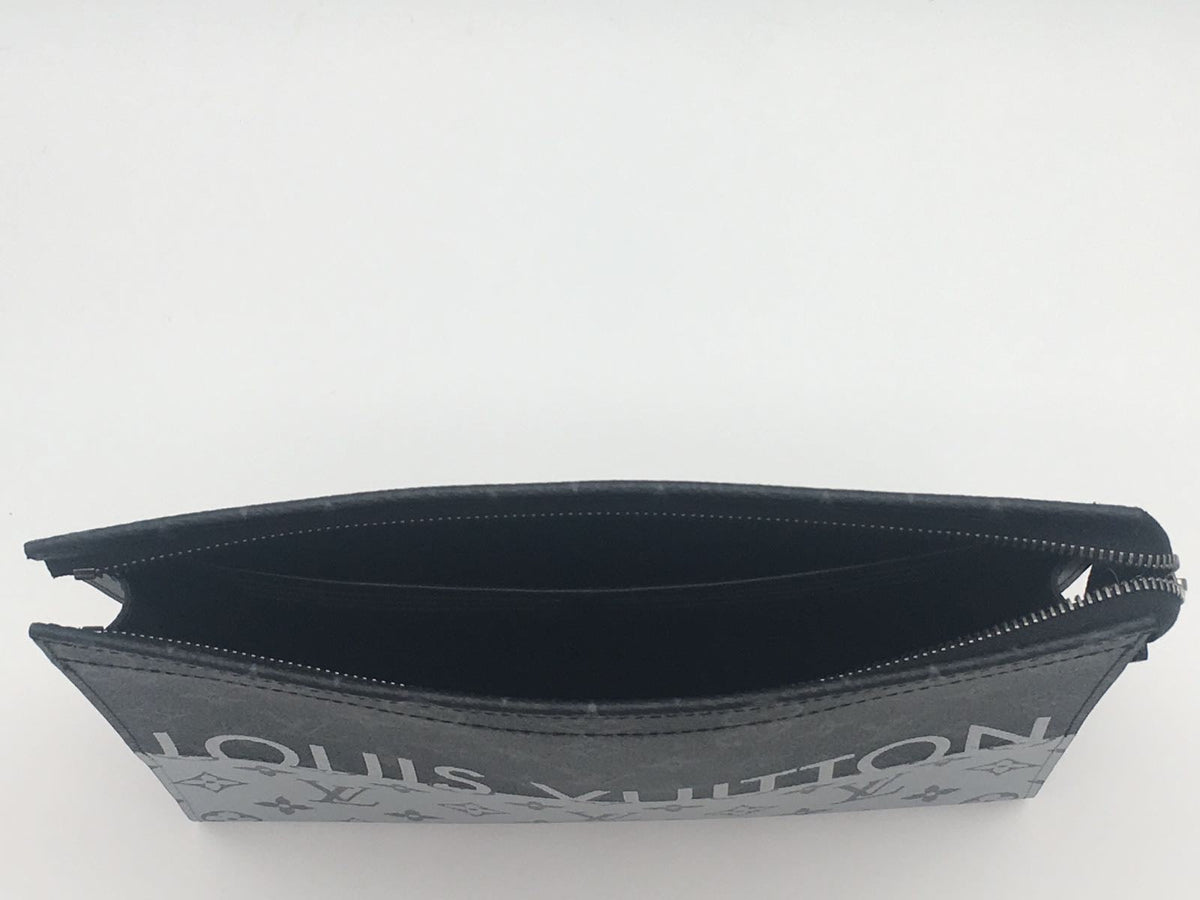 Louis Vuitton | Pochette Voyage MM | M63039
