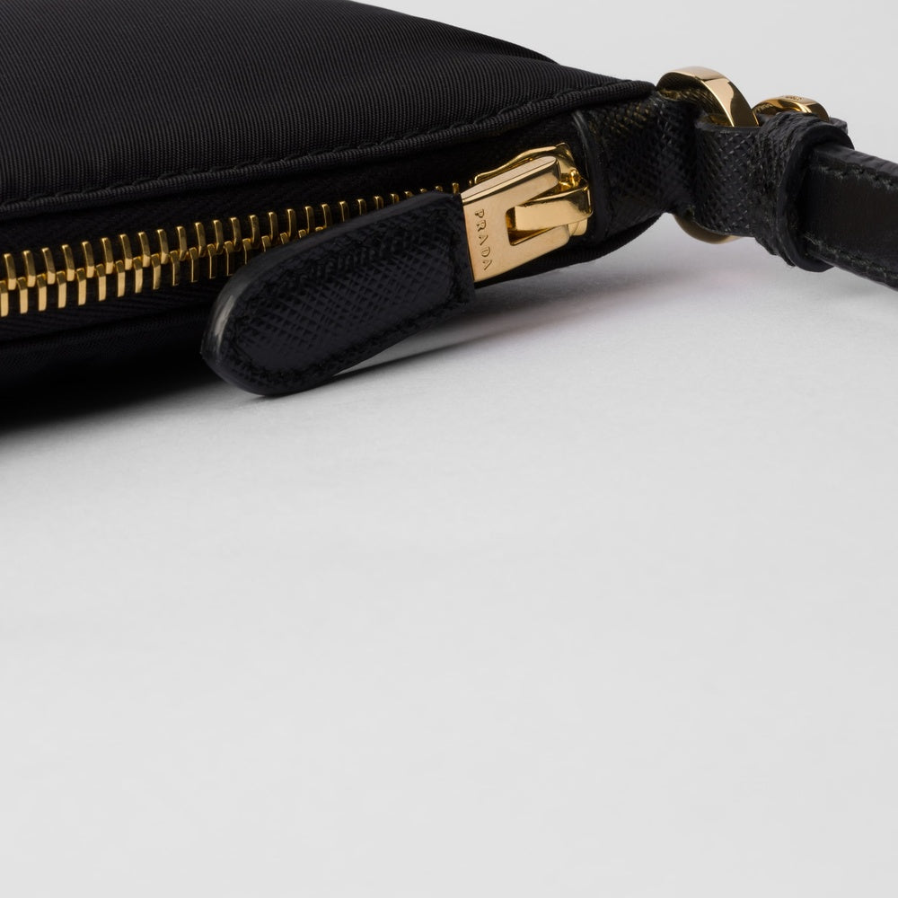Re-Nylon pouch