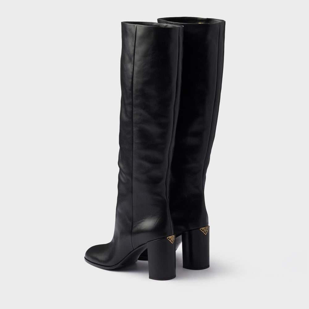 Heeled leather boots
