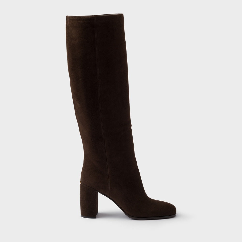 Heeled suede boots