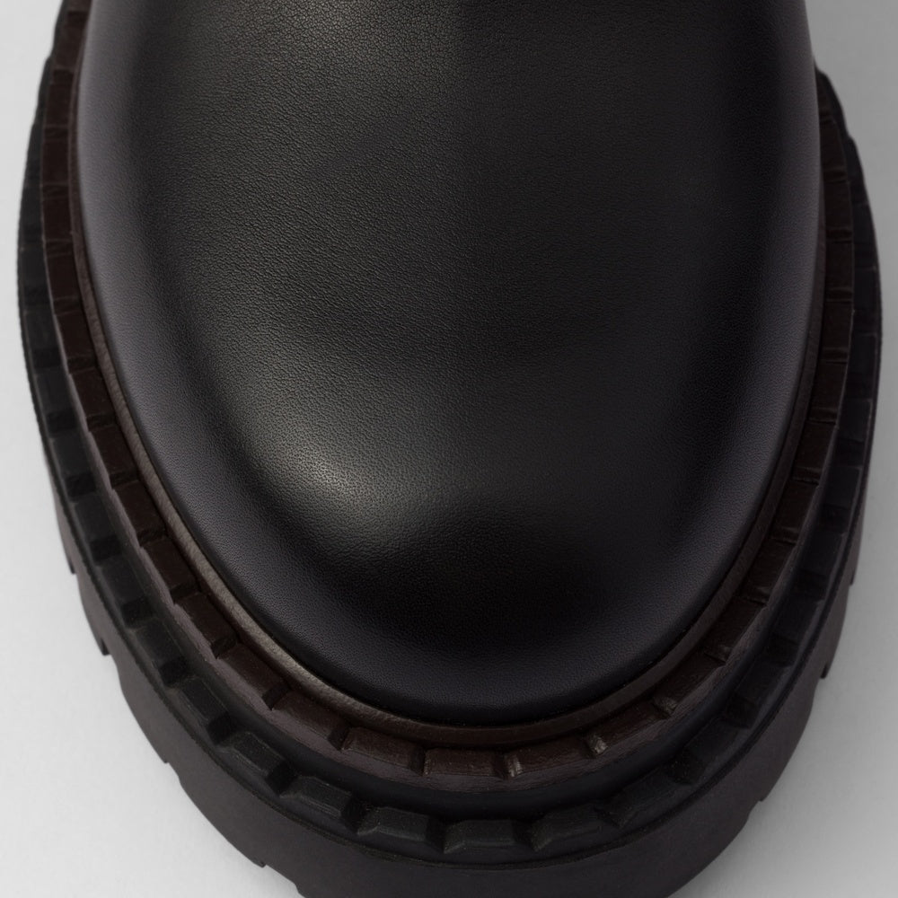 Double Chocolate leather Chelsea boots