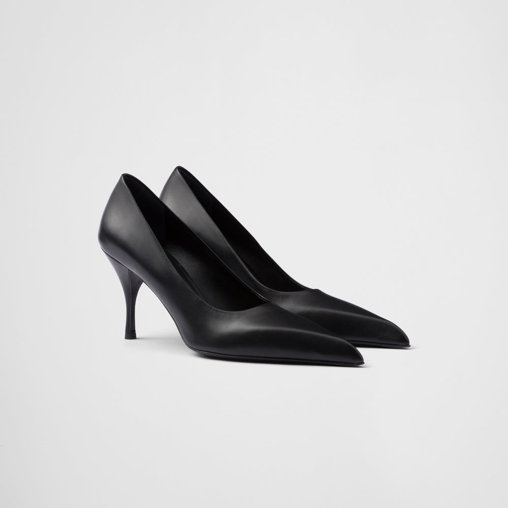 Leather pumps