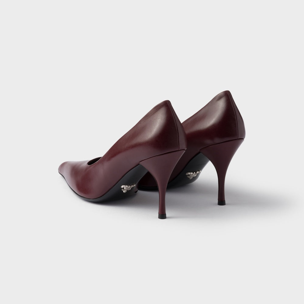 Leather pumps