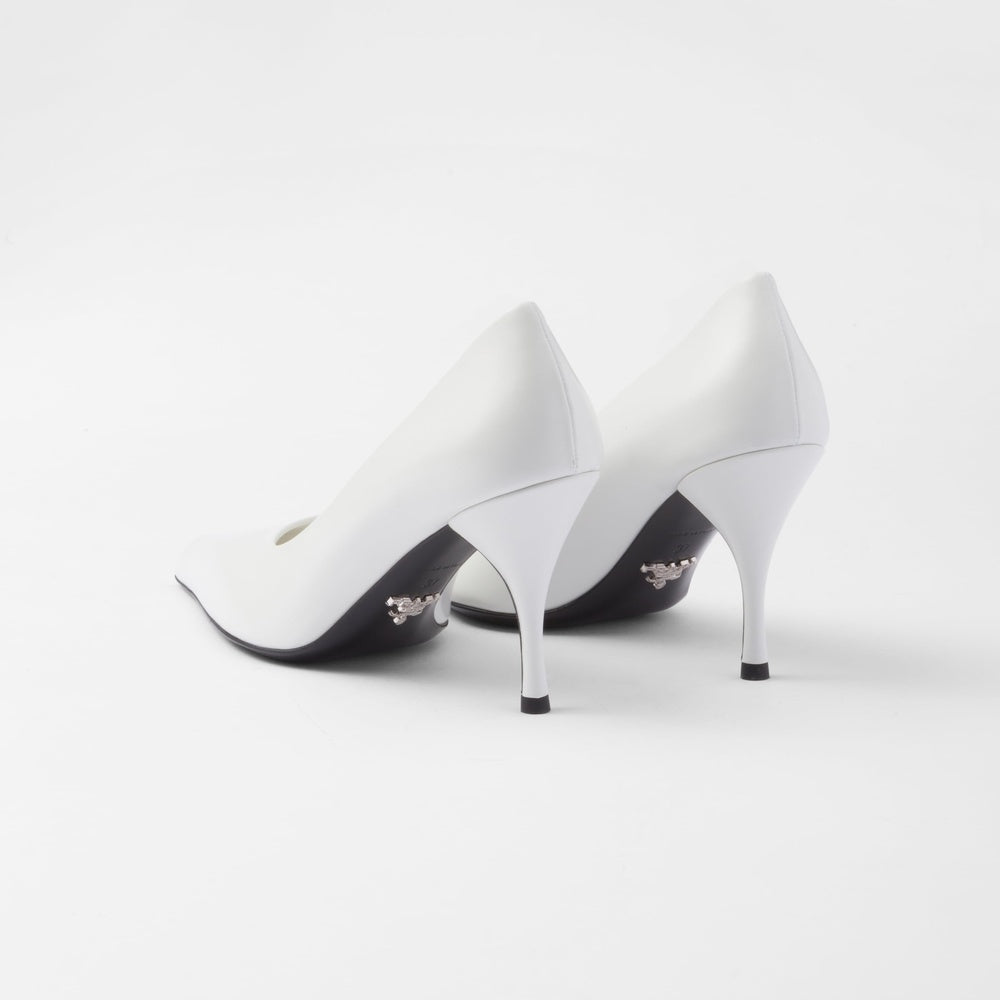 Leather pumps