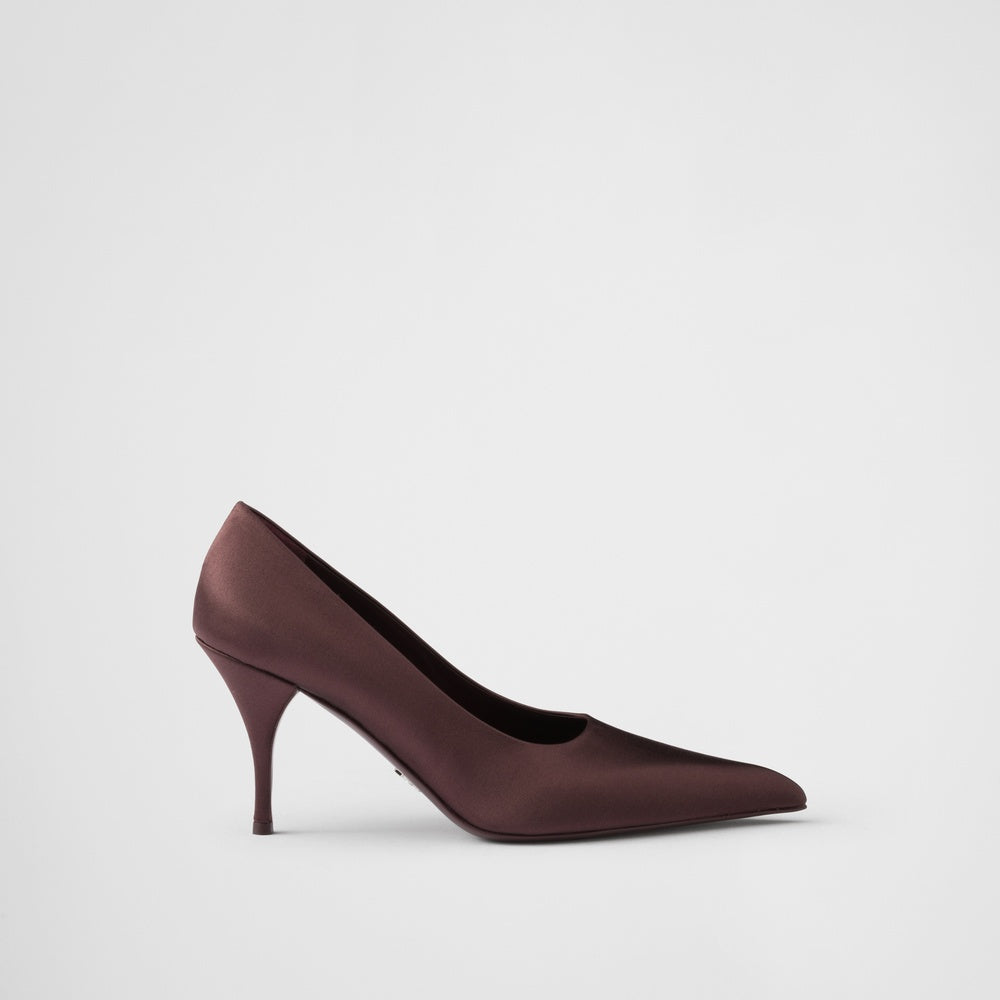 Satin pumps