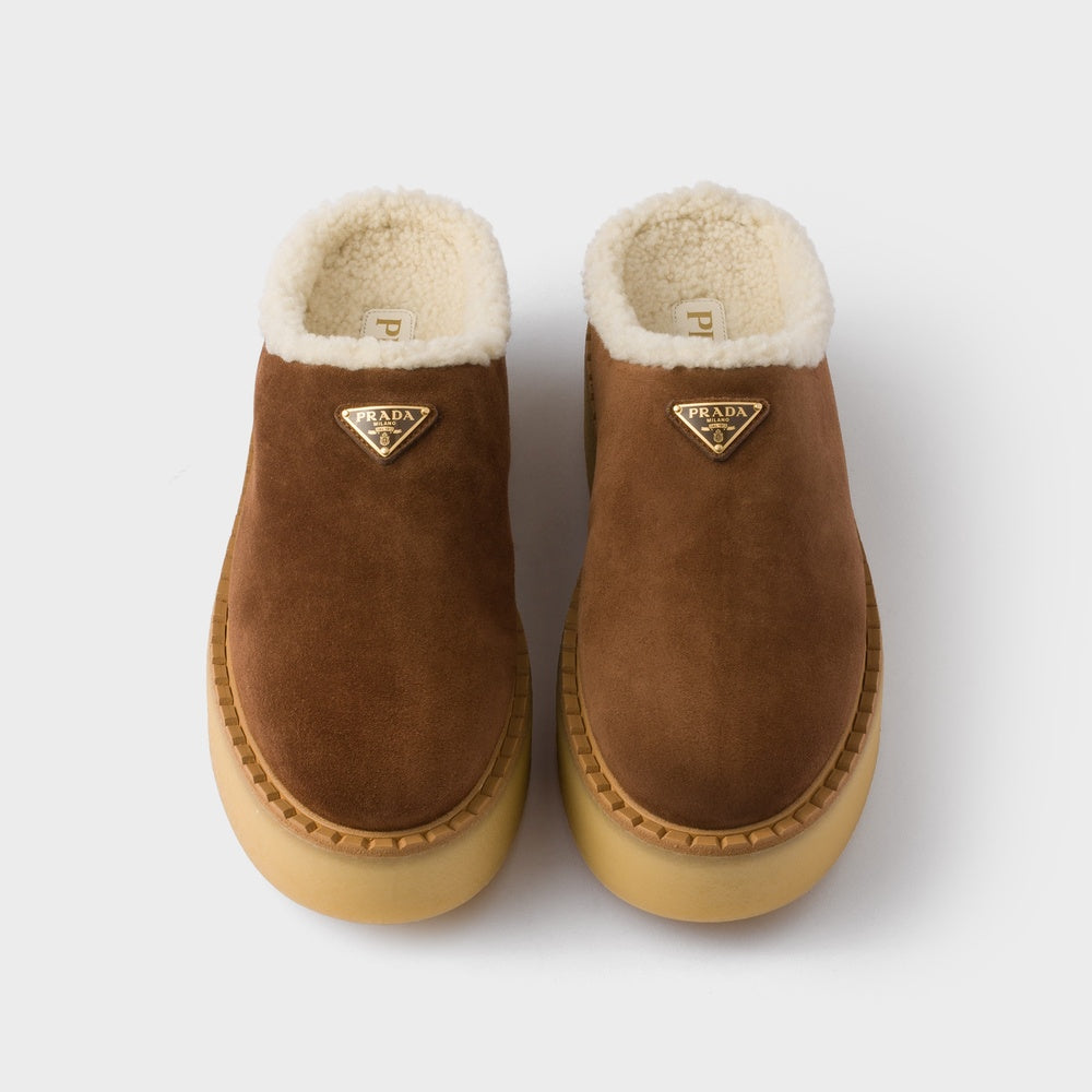 Suede slippers