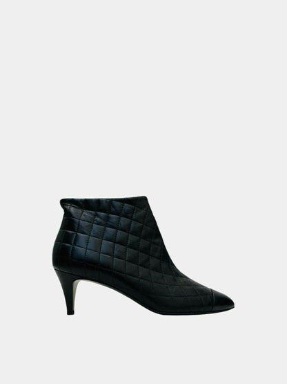 CHANEL Black Quilted Size EU 39C Ankle Boots