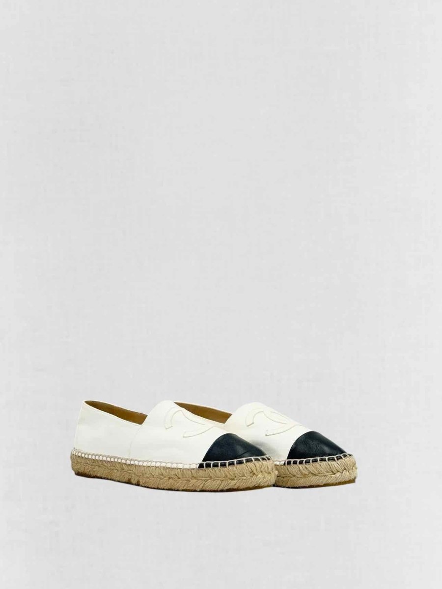 CHANEL Espadrille White w/ Black Size EU 39 Flats