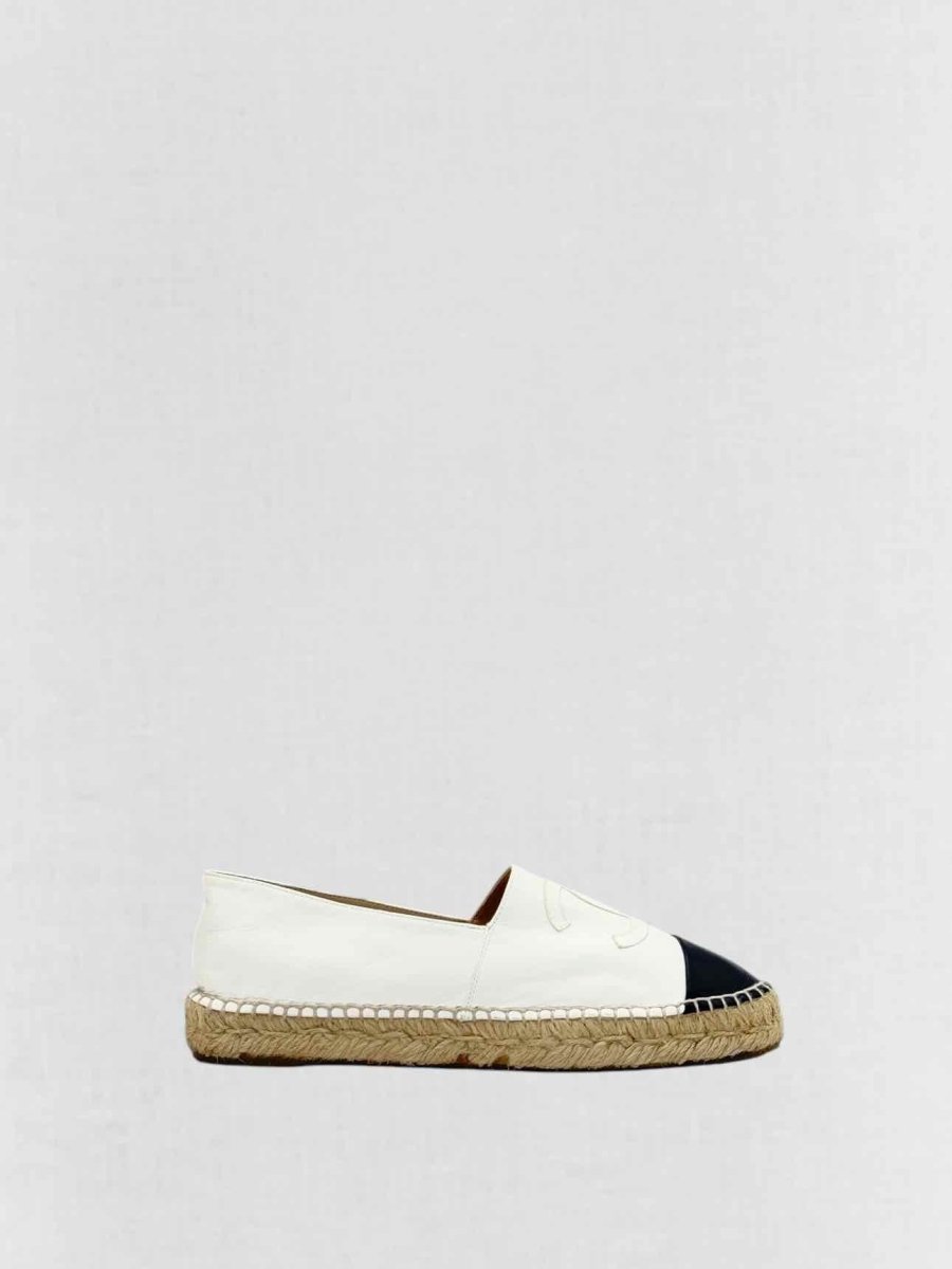 CHANEL Espadrille White w/ Black Size EU 39 Flats