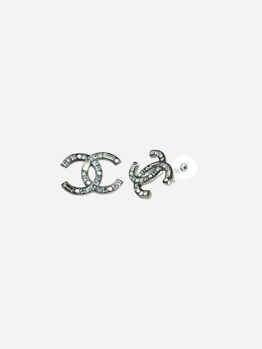 CHANEL Fashion Earrings