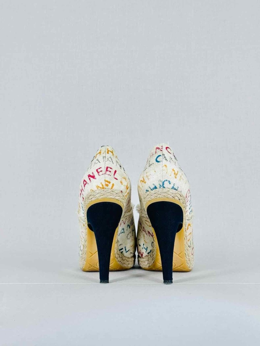 CHANEL Graffiti White Multicolor Size EU 41.5 Pumps