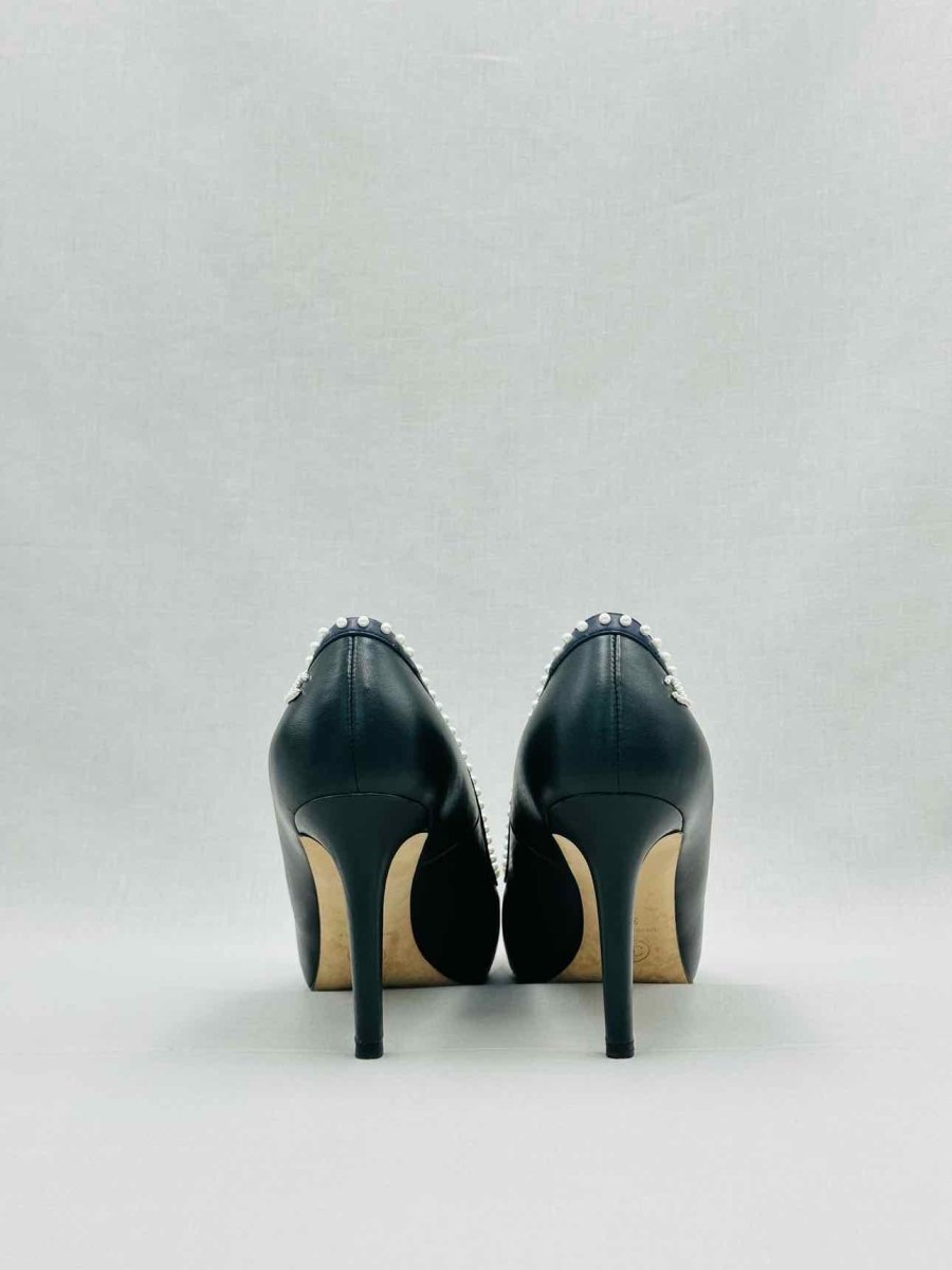CHANEL Black w/ Blue & Beige Cap Toe Size EU 39 Pumps