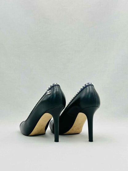 CHANEL Black w/ Blue & Beige Cap Toe Size EU 39 Pumps