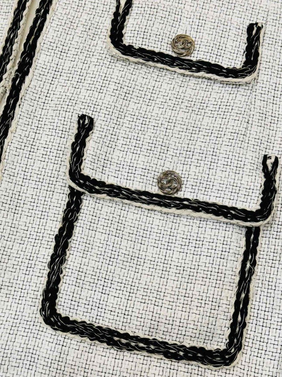 CHANEL Tweed White & Black Gilet