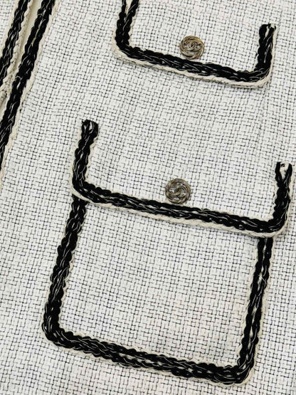 CHANEL Tweed White & Black Gilet
