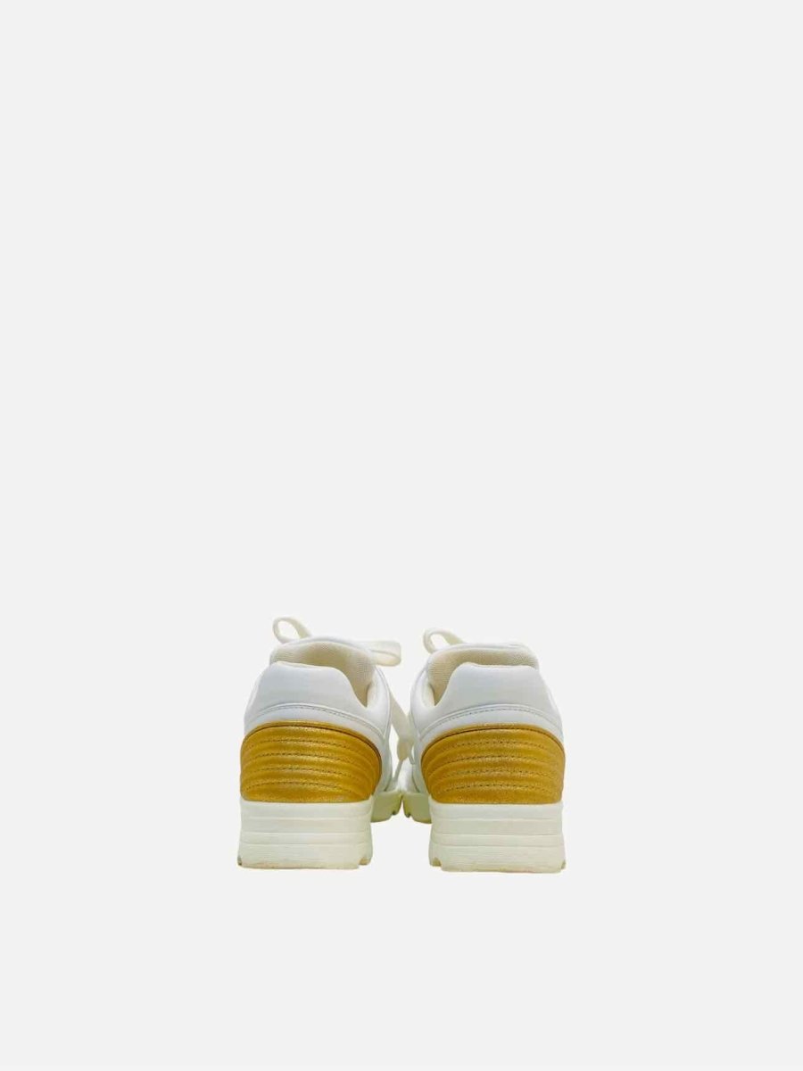 CHANEL White w/ Gold Size EU 37.5 Sneakers