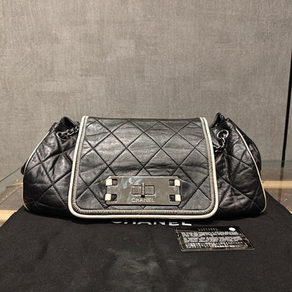 Chanel Black Quilted Leather Handbag xxcm