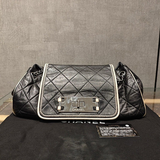Chanel Black Quilted Leather Handbag xxcm