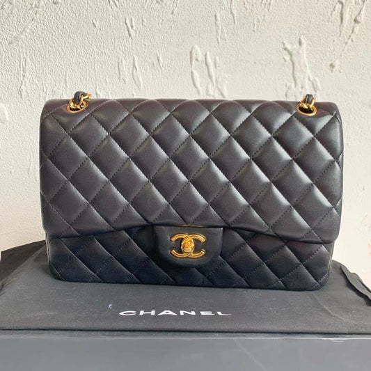Chanel Classic Flap Bag Black Quilted Leather Large