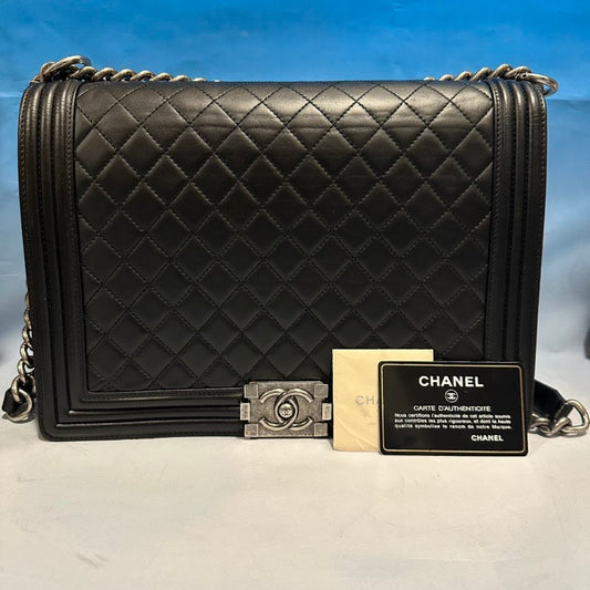 Preloved Chanel Boy Bag Black Quilted Leather Shoulder Bag