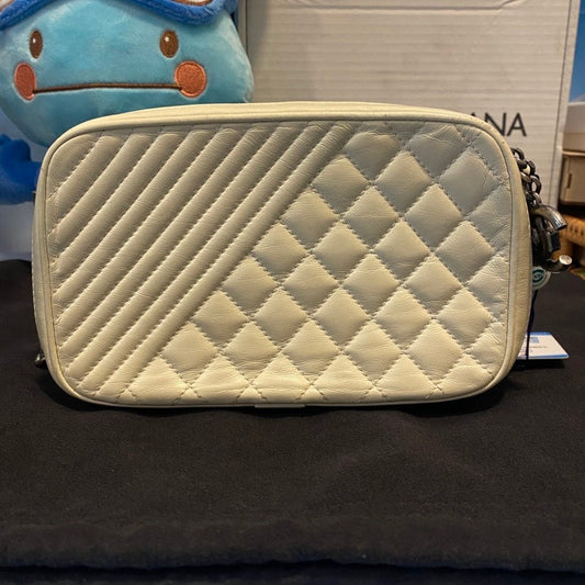 Chanel Preloved Camera Bag Leather Ivory Crossbody