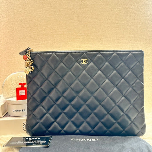 Preloved Chanel Quilted Clutch Lambskin Black