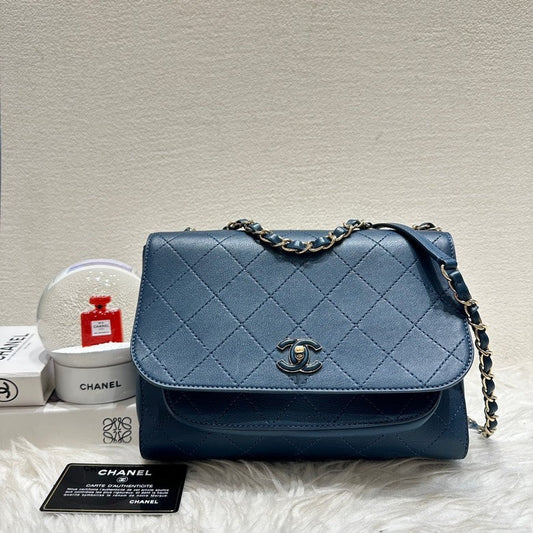 preloved Chanel saddle bag blue
