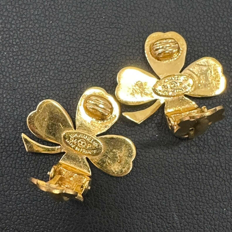 Chanel Clover Clip-On Earrings Gold-Tone Floral Design  Vintage Jewelry