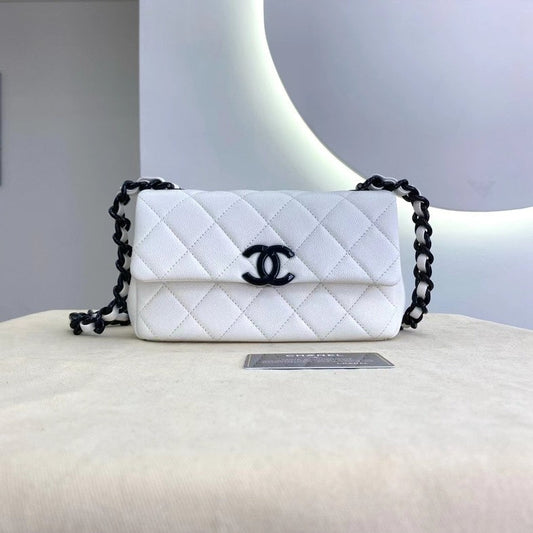 Chanel White Quilted Leather Medium Flap Bag with Chain Strap