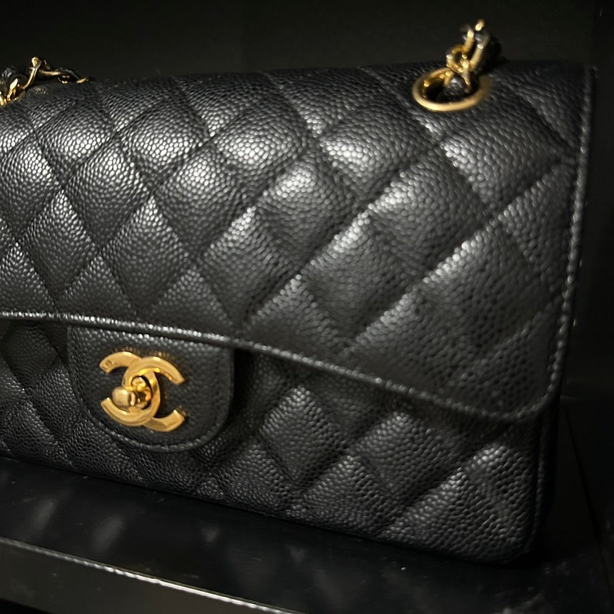Chanel Classic Flap Bag Vintage Small Black Leather