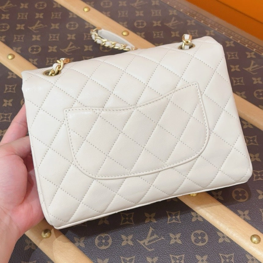 Chanel CF Seasonal Beige Quilted Leather Flap Bag with Gold Chain Medium