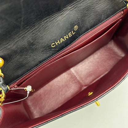 Chanel Lambskin Black Quilted Chain Bag Medium