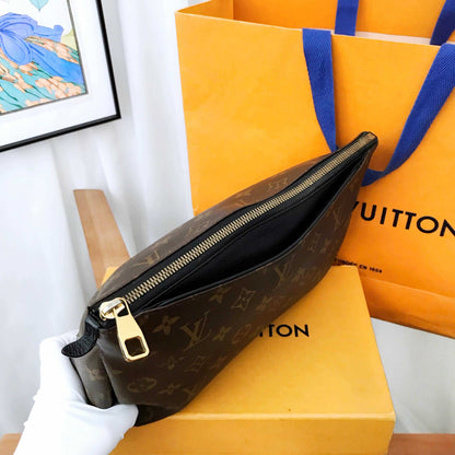 Louis Vuitton Pallas Monogram Canvas Clutch Brown Medium