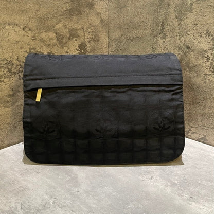 Chanel Messenger Black Canvas Bag Medium