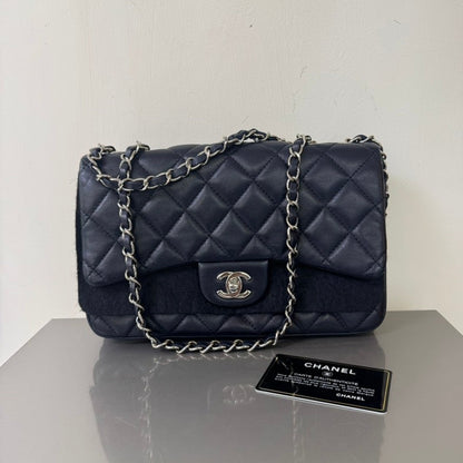 Chanel Flap Bag Black Quilted Leather Medium Size